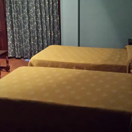 Maria Hotel *